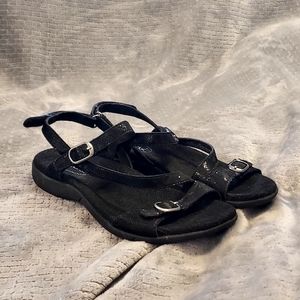 Taos Beauty 2 Black Printed Leather Womens Metallic Sandals sz 7 EUC